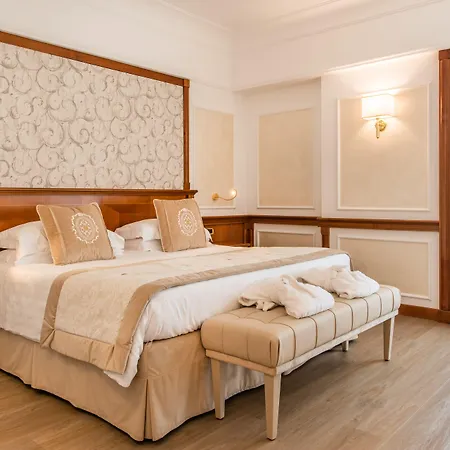 מלון Grand Terme & מונטגרוטו טרמה